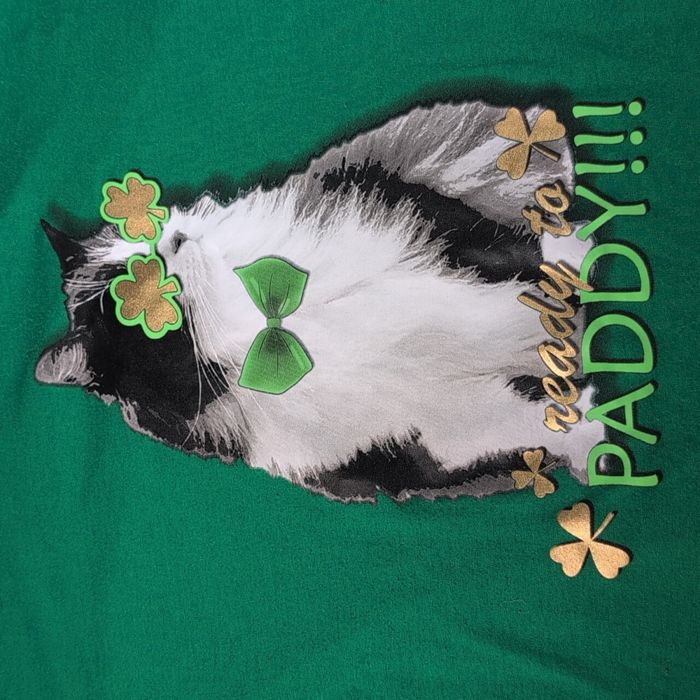 St. Patrick's Day Green T-Shirt with Cat Graphic Size XL - Picture 2 of 8